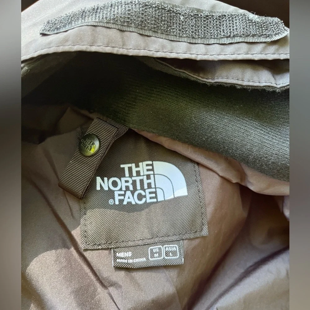 The Northface Men's Sz M 2024 Shell Jacket in Black Medium